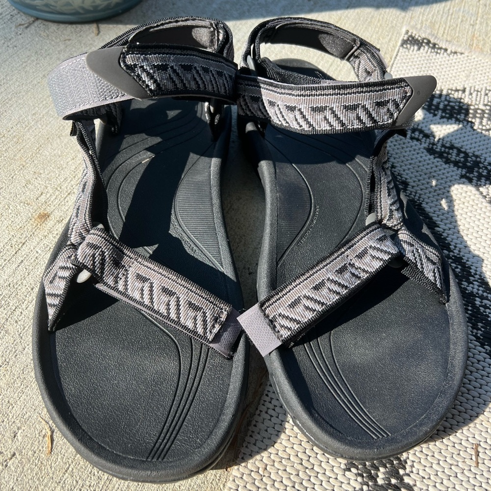 Teva Hurricane 4 Ouray Black Sport Sandals for Men- Like New! - Picture 6 of 8